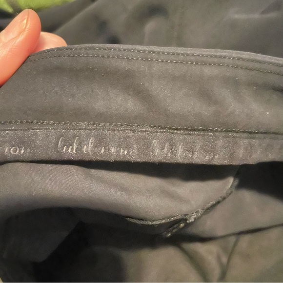 Lululemon On the Move pants black lightweight - Picture 8 of 8